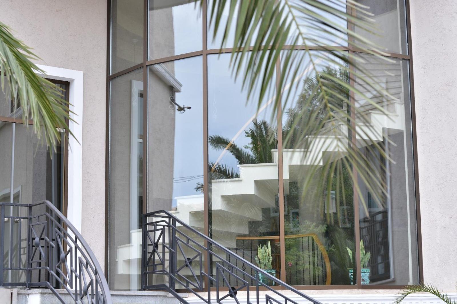 Boutique Hotel Argo Кутаиси Екстериор снимка